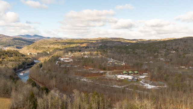 25 Wilder Lane, Royalton, VT 05032