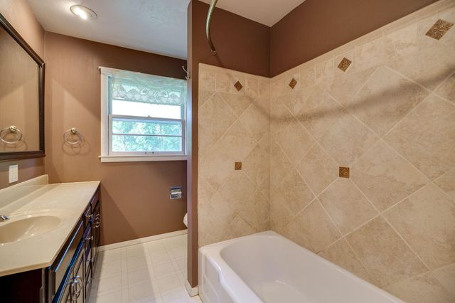 1809 E Mile Road 1809 E Mile Road, Springfield, OH 45503