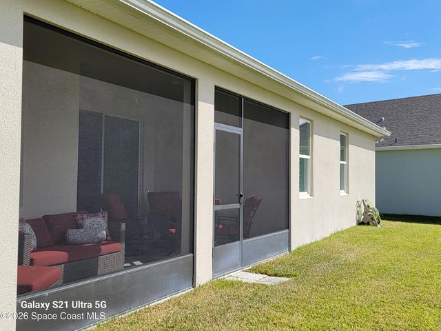 8481 Laguna Circle, Micco, FL 32976