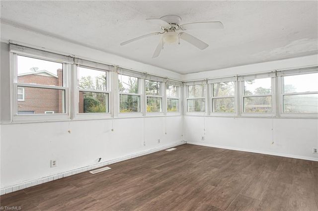 2050 Willowee Lane, Winston-salem, NC 27127