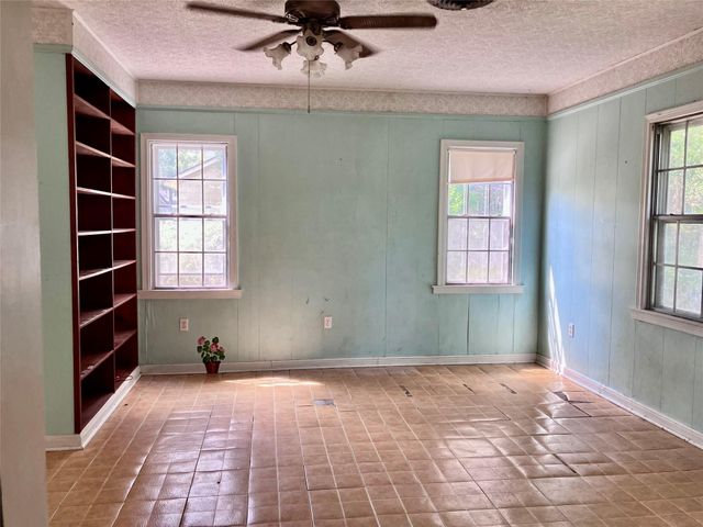 5012 Winding Way, Dickinson, TX 77539