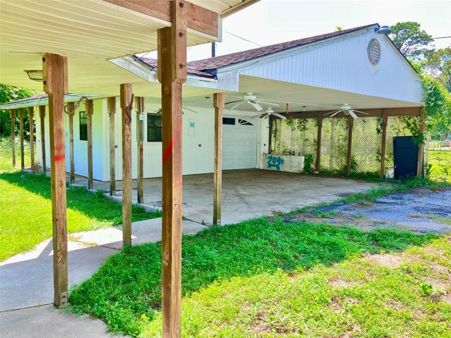 5012 Winding Way, Dickinson, TX 77539