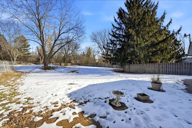 1317 N Cedar Lake Road, Lake Villa, IL 60046