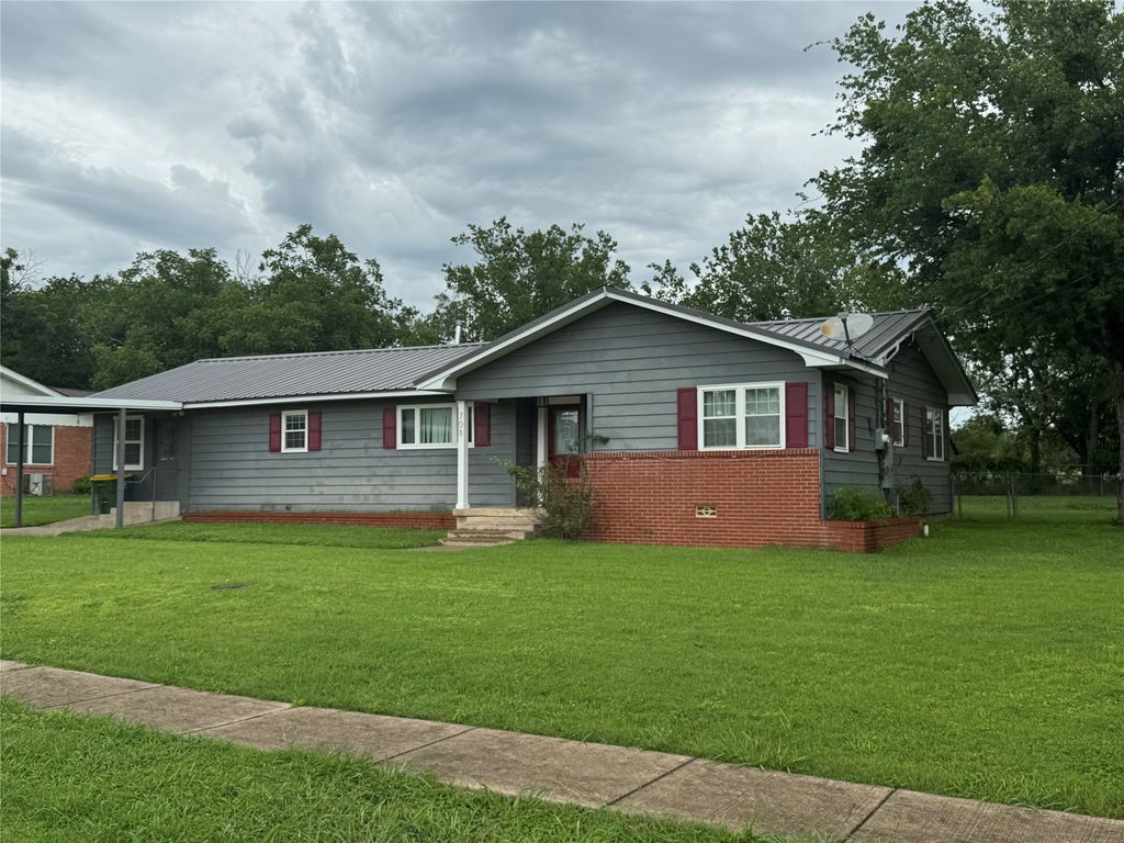 708 First, Hico, TX 76457