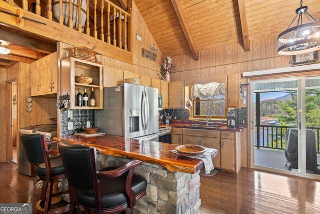 1227 Village Road, Murphy, NC 28906