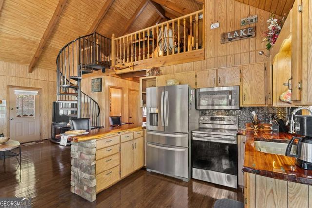 1227 Village Road, Murphy, NC 28906