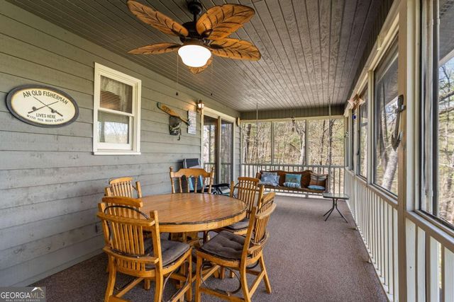 1227 Village Road, Murphy, NC 28906