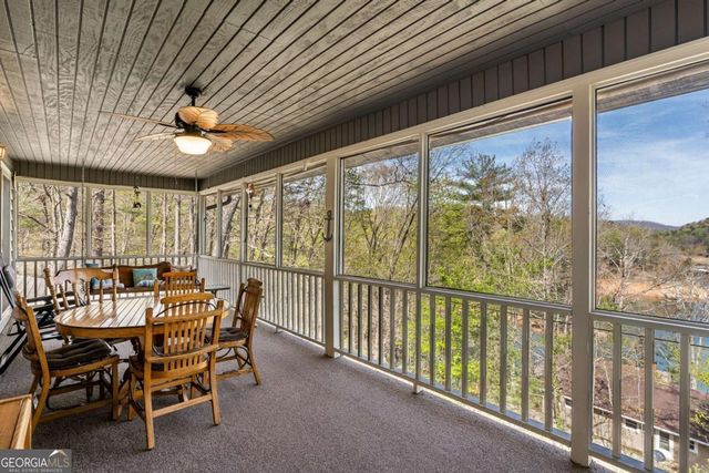 1227 Village Road, Murphy, NC 28906