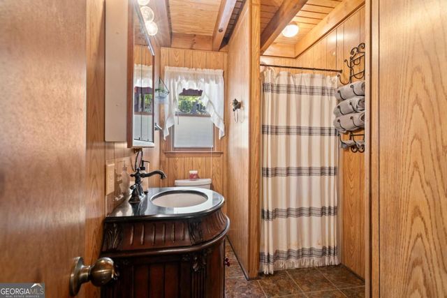 1227 Village Road, Murphy, NC 28906