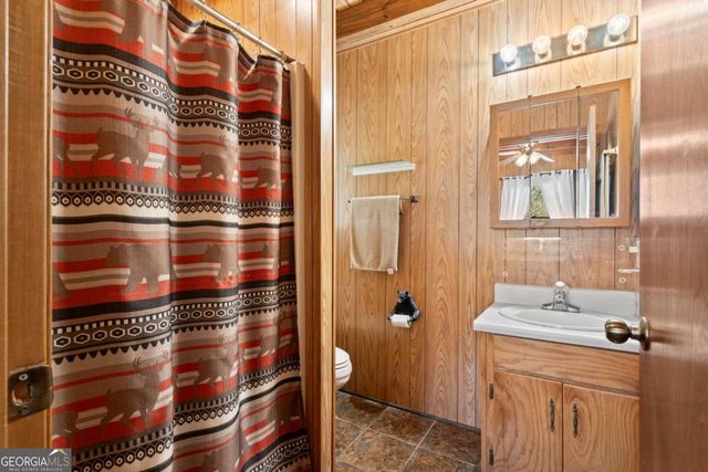 1227 Village Road, Murphy, NC 28906
