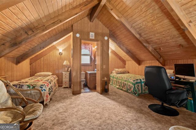 1227 Village Road, Murphy, NC 28906