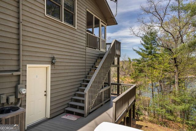 1227 Village Road, Murphy, NC 28906