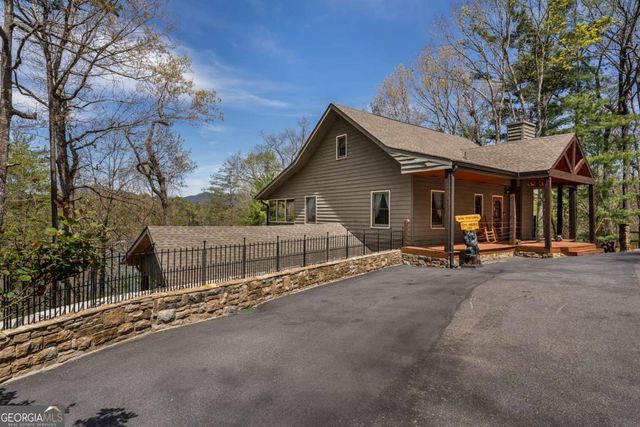 1227 Village Road, Murphy, NC 28906