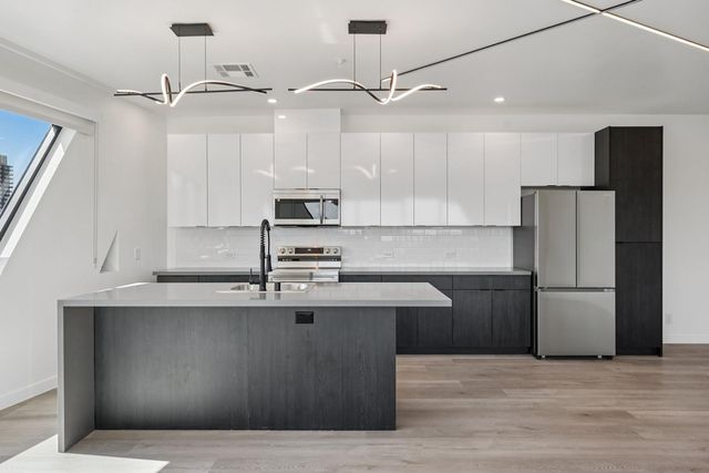 1030 N 1st Street 504, Phoenix, AZ 85004