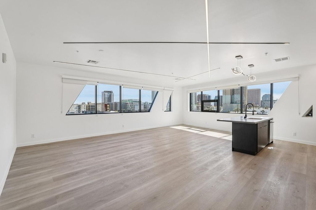 1030 N 1st Street 504, Phoenix, AZ 85004