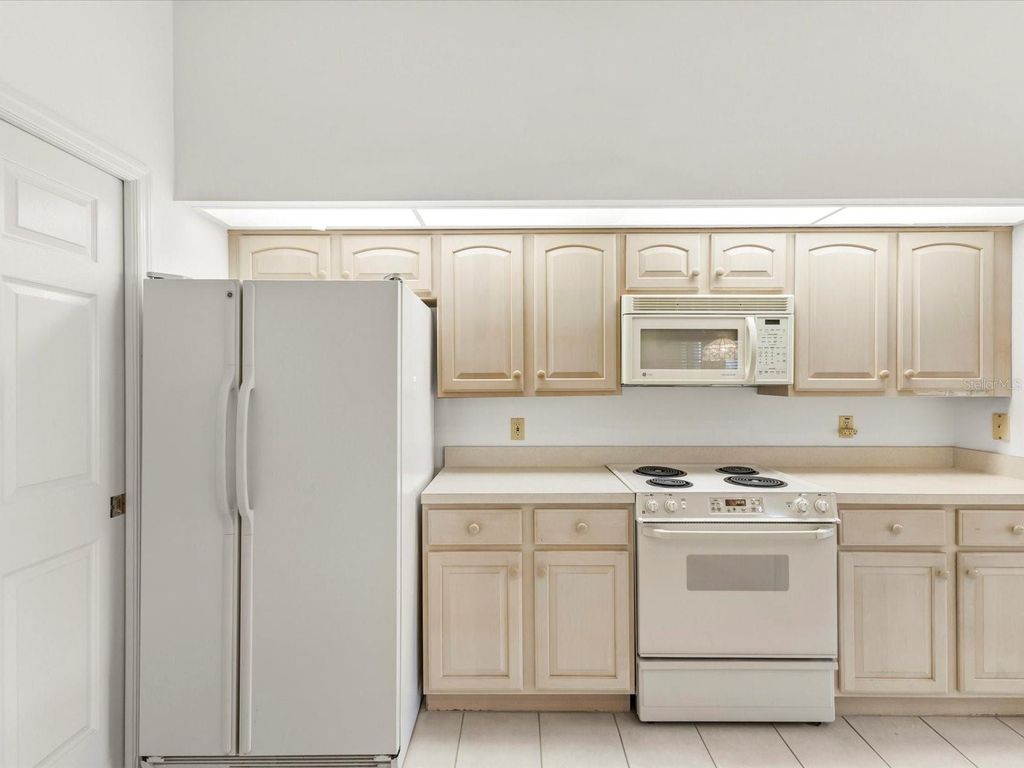 Image 17 of property listing at 3123 QUAIL HOLLOW COURT, Spring Hill, FL 34606