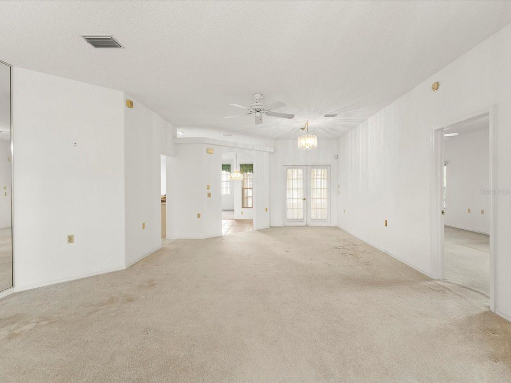 Image 9 of property listing at 3123 QUAIL HOLLOW COURT, Spring Hill, FL 34606