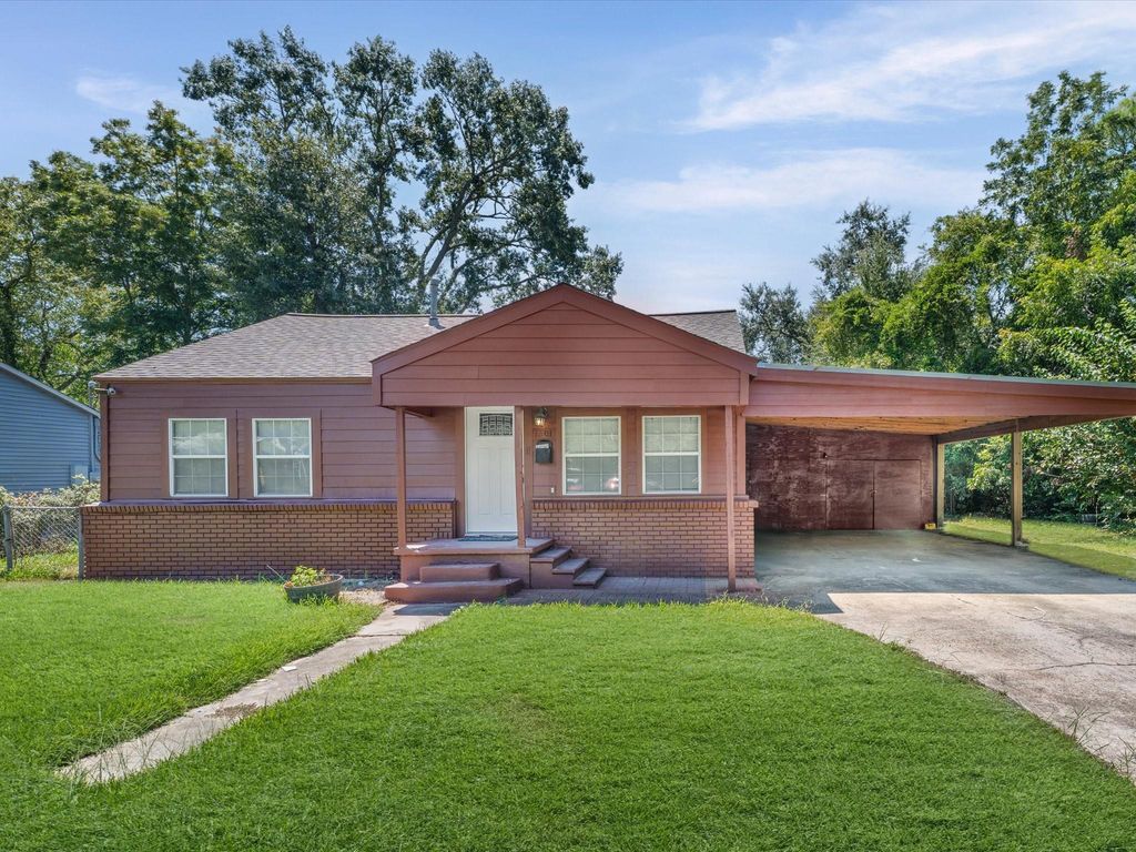 1201 Adams Street, Baytown, TX 77520