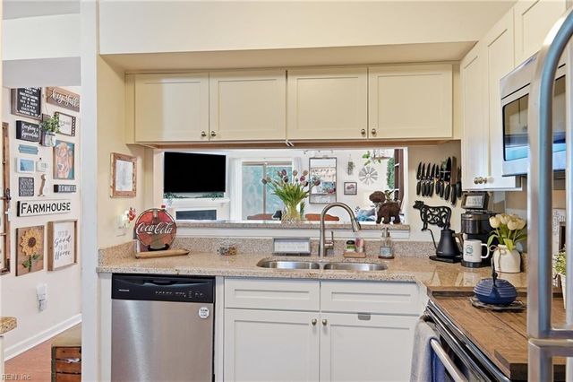 106 Greendale RD, Virginia Beach, VA 23452