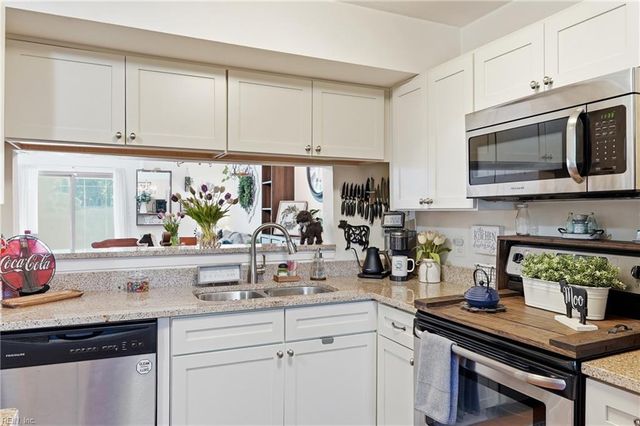 106 Greendale RD, Virginia Beach, VA 23452