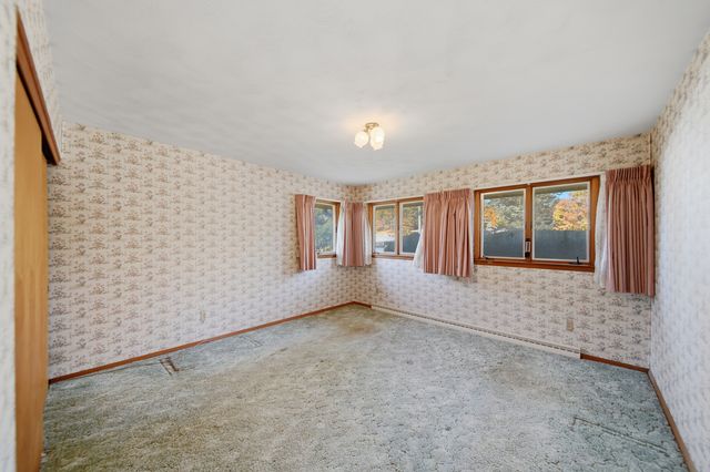 1304 Park Lane, Dixon, IL 61021