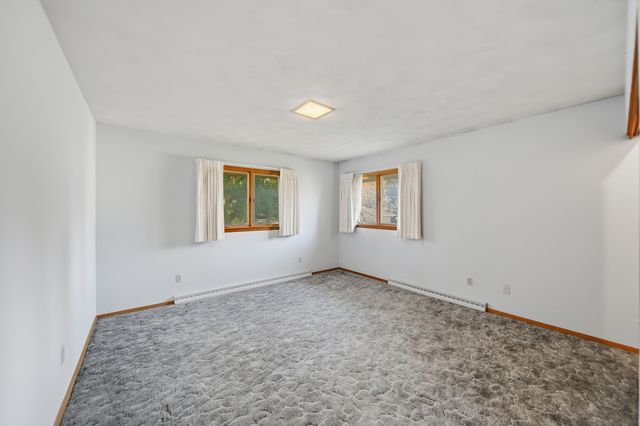 1304 Park Lane, Dixon, IL 61021