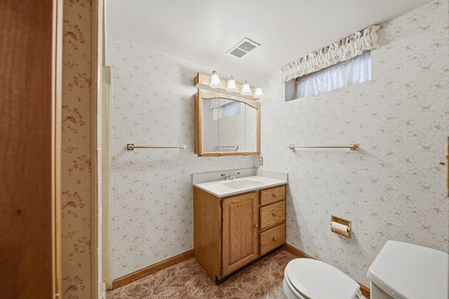 1304 Park Lane, Dixon, IL 61021