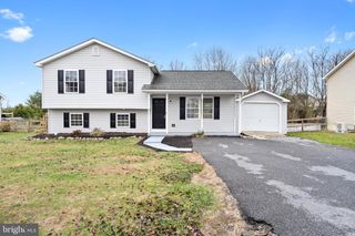 70 MOONLIGHT LANE, Martinsburg, WV 25404