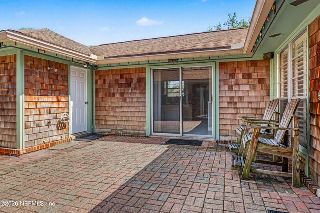 3866 LUTH Drive E, Jacksonville, FL 32250