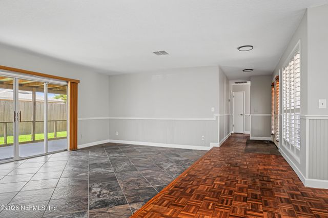 3866 LUTH Drive E, Jacksonville, FL 32250