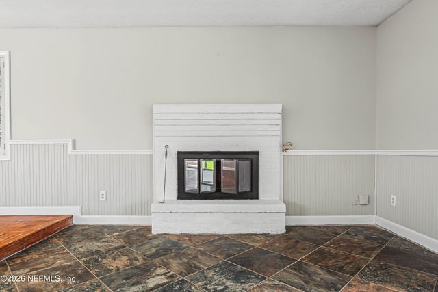 3866 LUTH Drive E, Jacksonville, FL 32250