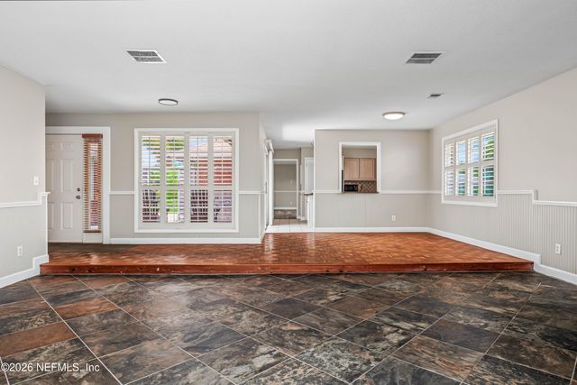 3866 LUTH Drive E, Jacksonville, FL 32250