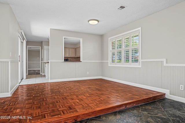 3866 LUTH Drive E, Jacksonville, FL 32250