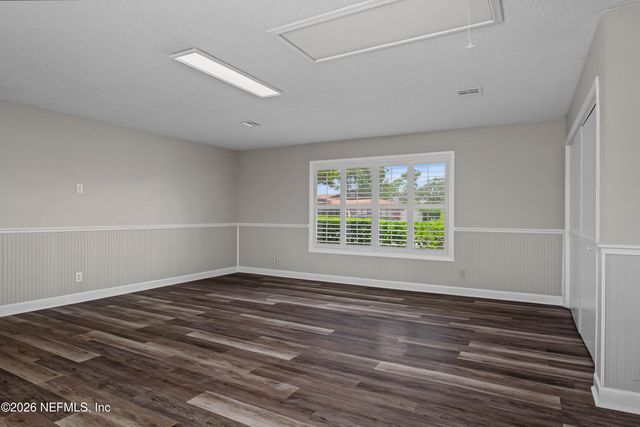 3866 LUTH Drive E, Jacksonville, FL 32250