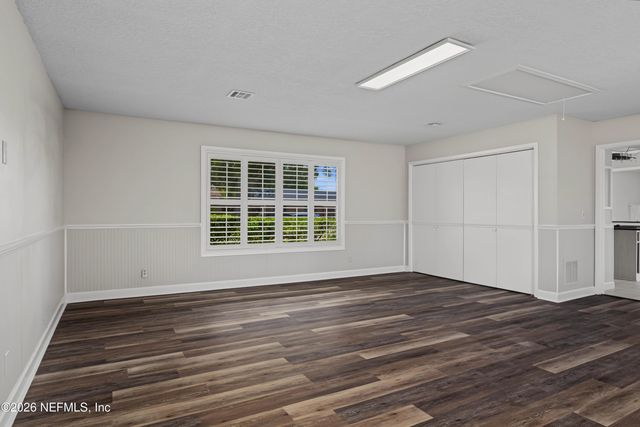 3866 LUTH Drive E, Jacksonville, FL 32250