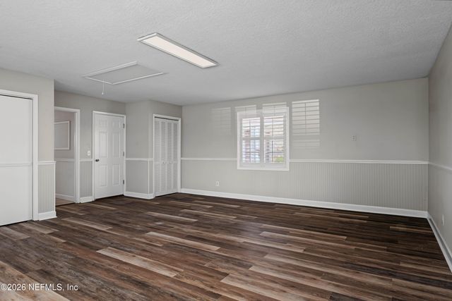 3866 LUTH Drive E, Jacksonville, FL 32250
