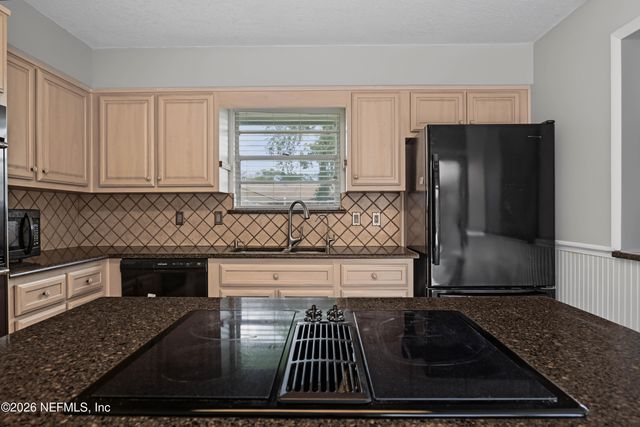 3866 LUTH Drive E, Jacksonville, FL 32250