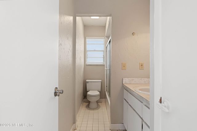 3866 LUTH Drive E, Jacksonville, FL 32250