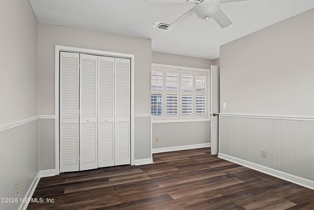 3866 LUTH Drive E, Jacksonville, FL 32250