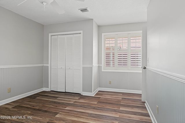 3866 LUTH Drive E, Jacksonville, FL 32250