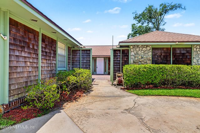 3866 LUTH Drive E, Jacksonville, FL 32250
