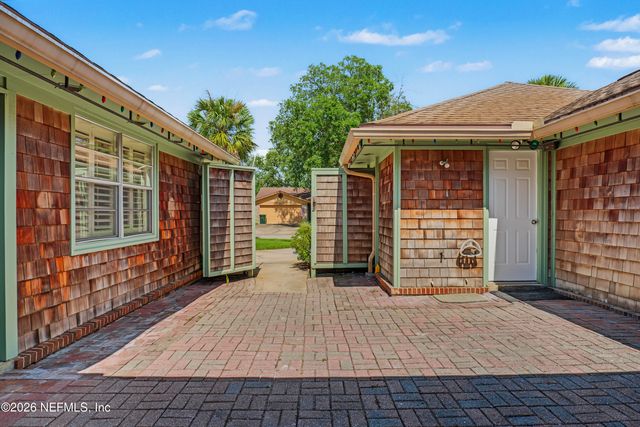 3866 LUTH Drive E, Jacksonville, FL 32250