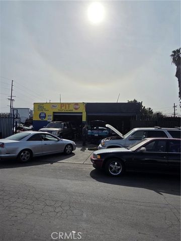 8401 S San Pedro, Los Angeles, CA 90003