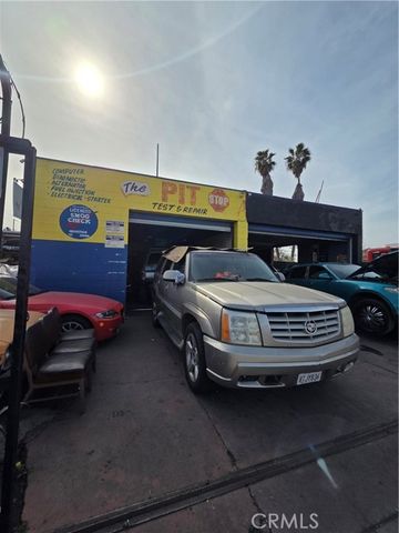 8401 S San Pedro, Los Angeles, CA 90003