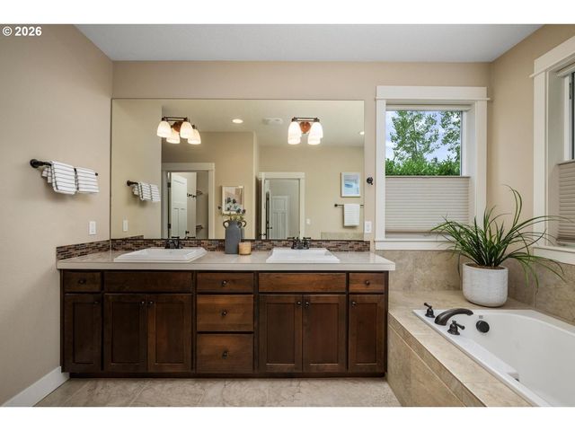21862 S FERGUSON Rd, Beavercreek, OR 97004