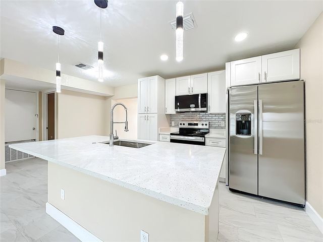 4052 CASTLEGATE DRIVE, Orlando, FL 32839