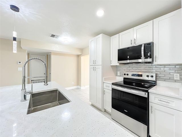 4052 CASTLEGATE DRIVE, Orlando, FL 32839