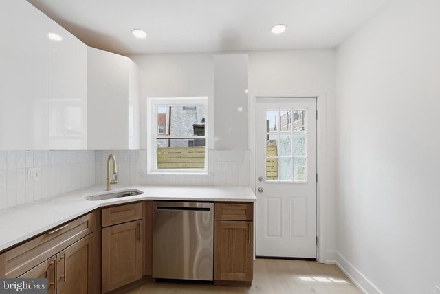 320 WHARTON ST, Philadelphia, PA 19147