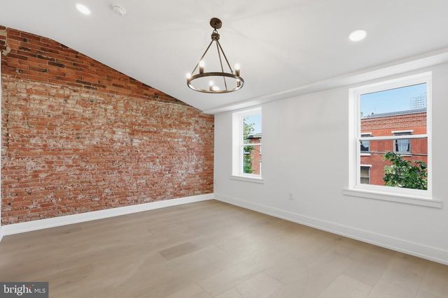 320 WHARTON ST, Philadelphia, PA 19147