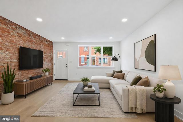 320 WHARTON ST, Philadelphia, PA 19147